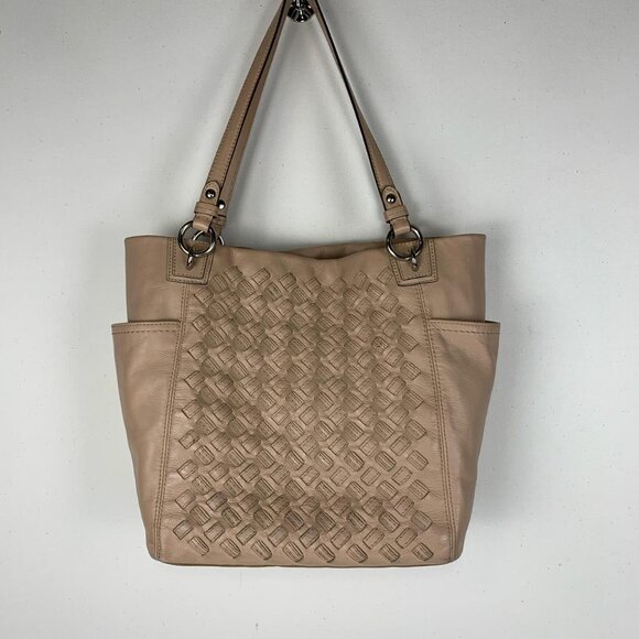 Coach Elegant Putty Beige Leather Tote Bag - Chic & Versatile Carryall for Any O - Picture 2 of 8